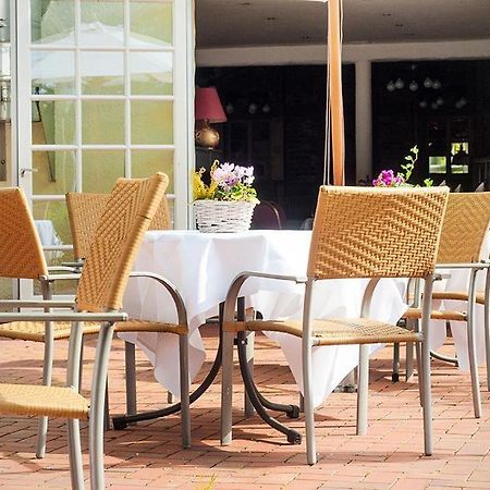 Landgasthof & Hotel Jagdhof Stralsund Exterior foto
