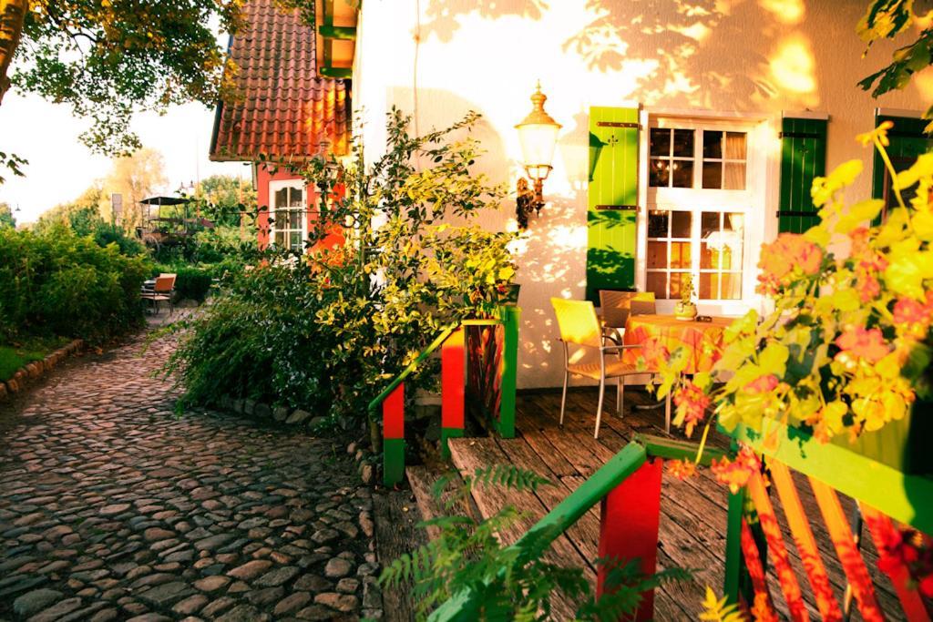 Landgasthof & Hotel Jagdhof Stralsund Exterior foto