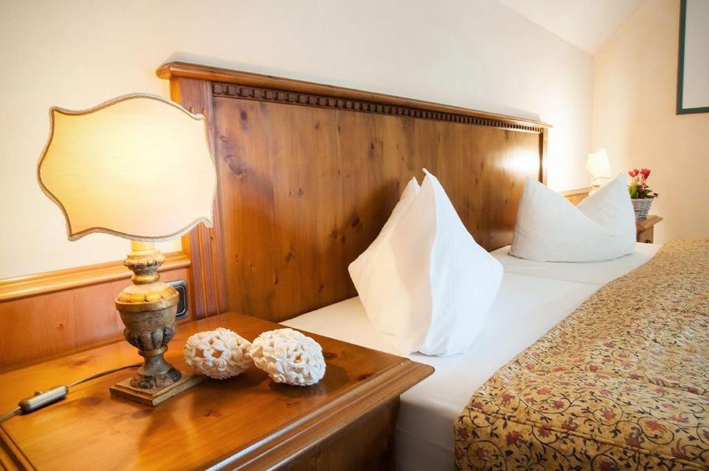 Landgasthof & Hotel Jagdhof Stralsund Habitación foto