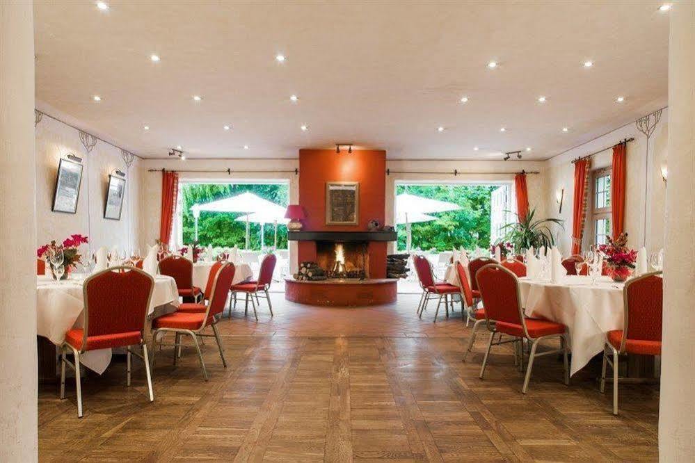 Landgasthof & Hotel Jagdhof Stralsund Exterior foto