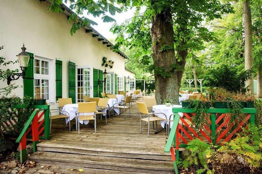 Landgasthof & Hotel Jagdhof Stralsund Exterior foto